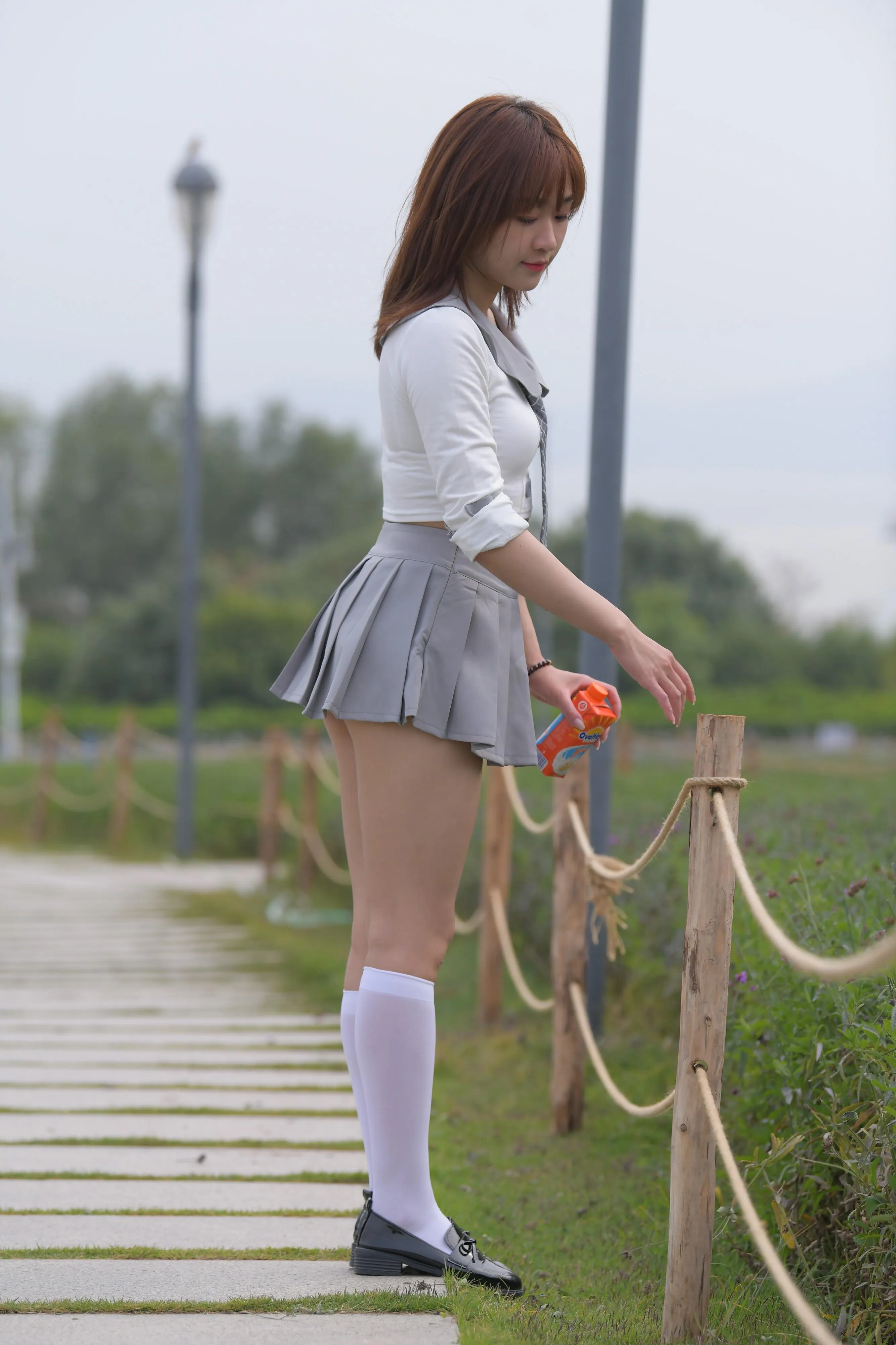 [魔镜街拍] NO.095 性感动人的小百褶裙美女 [763P]插图2